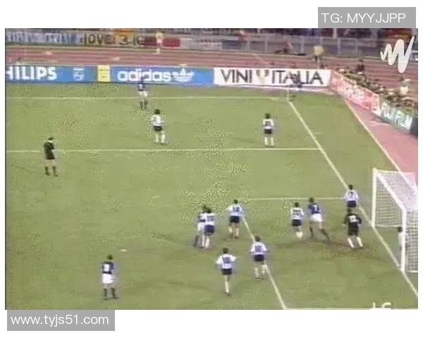 全球足球巨星的荣耀与传奇：探寻最高端足球明星的辉煌历程与成就